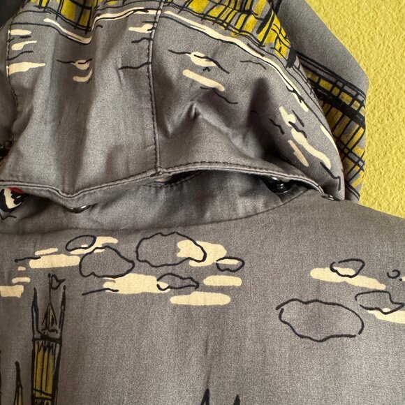 Boden Short Rainy Day Mac - Picture 10 of 13